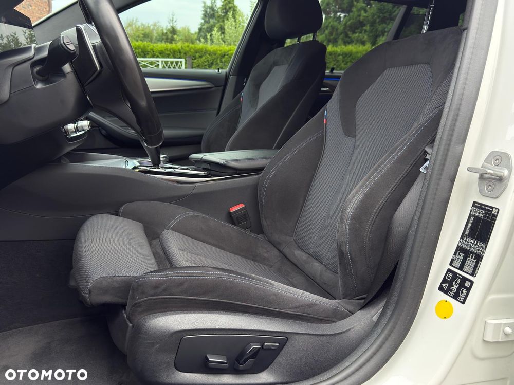 BMW Seria 5 520d xDrive M Sport Edition - 22