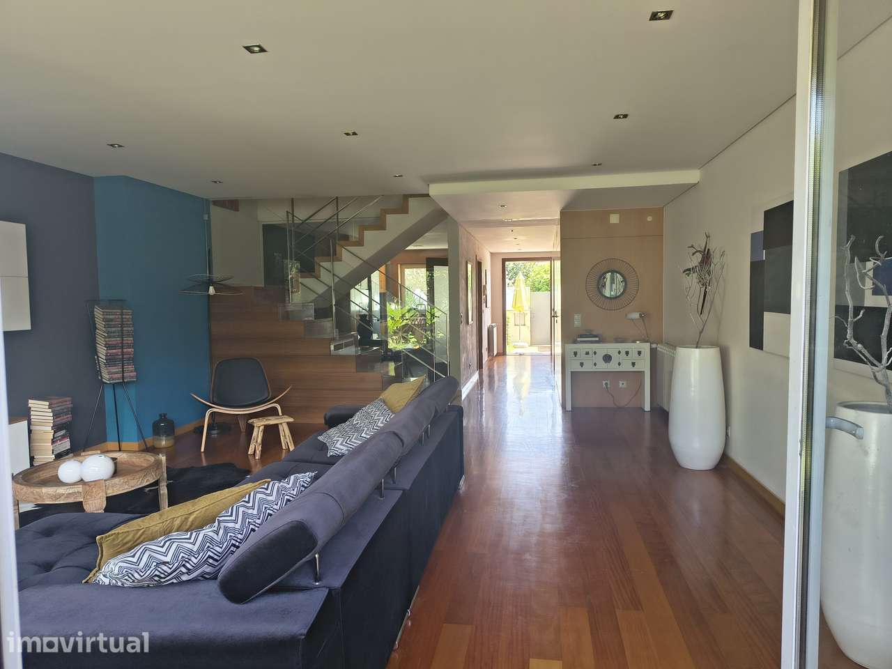 Moradia T3 em Banda com Jardim e Garagem - Grande imagem: 2/26