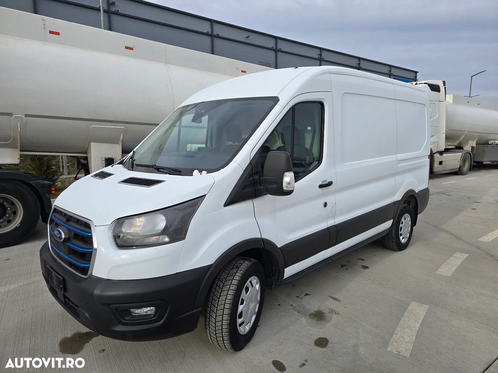 Ford Transit - 1
