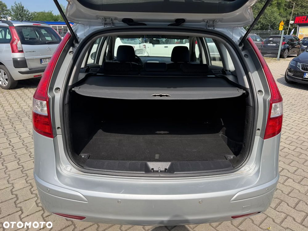 Hyundai i30 1.6 CRDi Classic + - 11