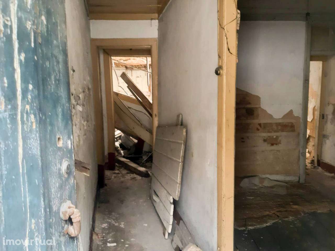 Prédio c/ Duas Frentes e Excelente Exposição Solar - Grande imagem: 4/8