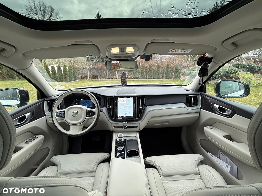 Volvo XC 60 B5 B AWD Ultimate Dark - 13