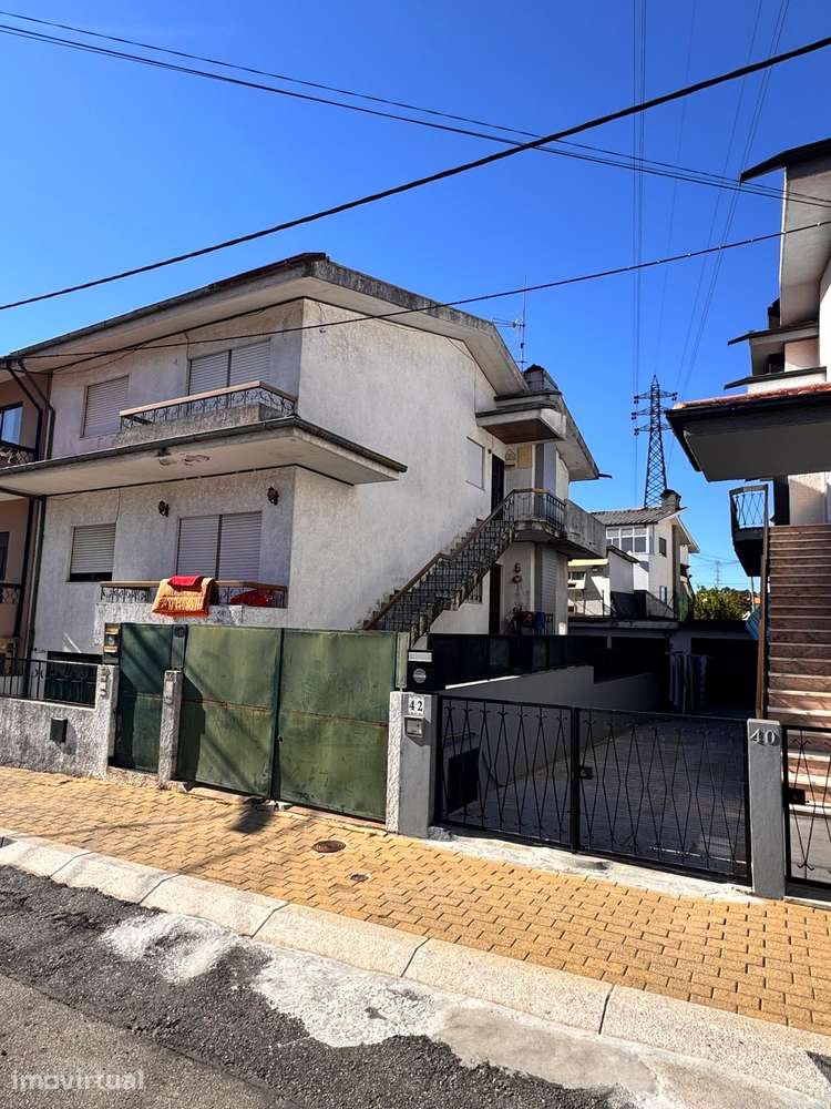 Andar de moradia T3 com garagem, em Ermesinde - Grande imagem: 4/27