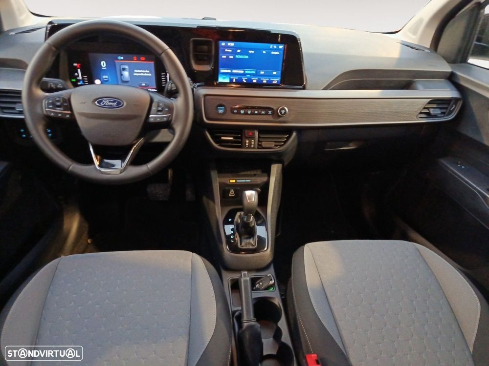 Ford Tourneo Courier 1.0 EcoBoost Titanium DCT — fotografia 10