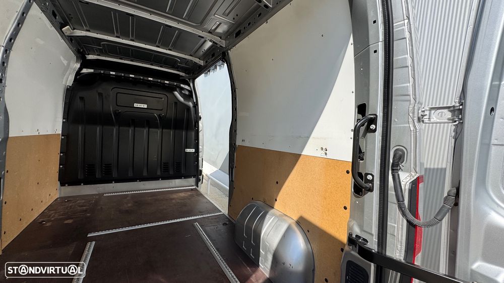 Renault Master 2.3 dCi L2 H2 Cx Automática - 35