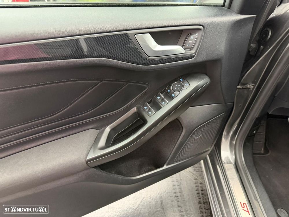 Ford Focus 1.0 EcoBoost ST-Line - 7
