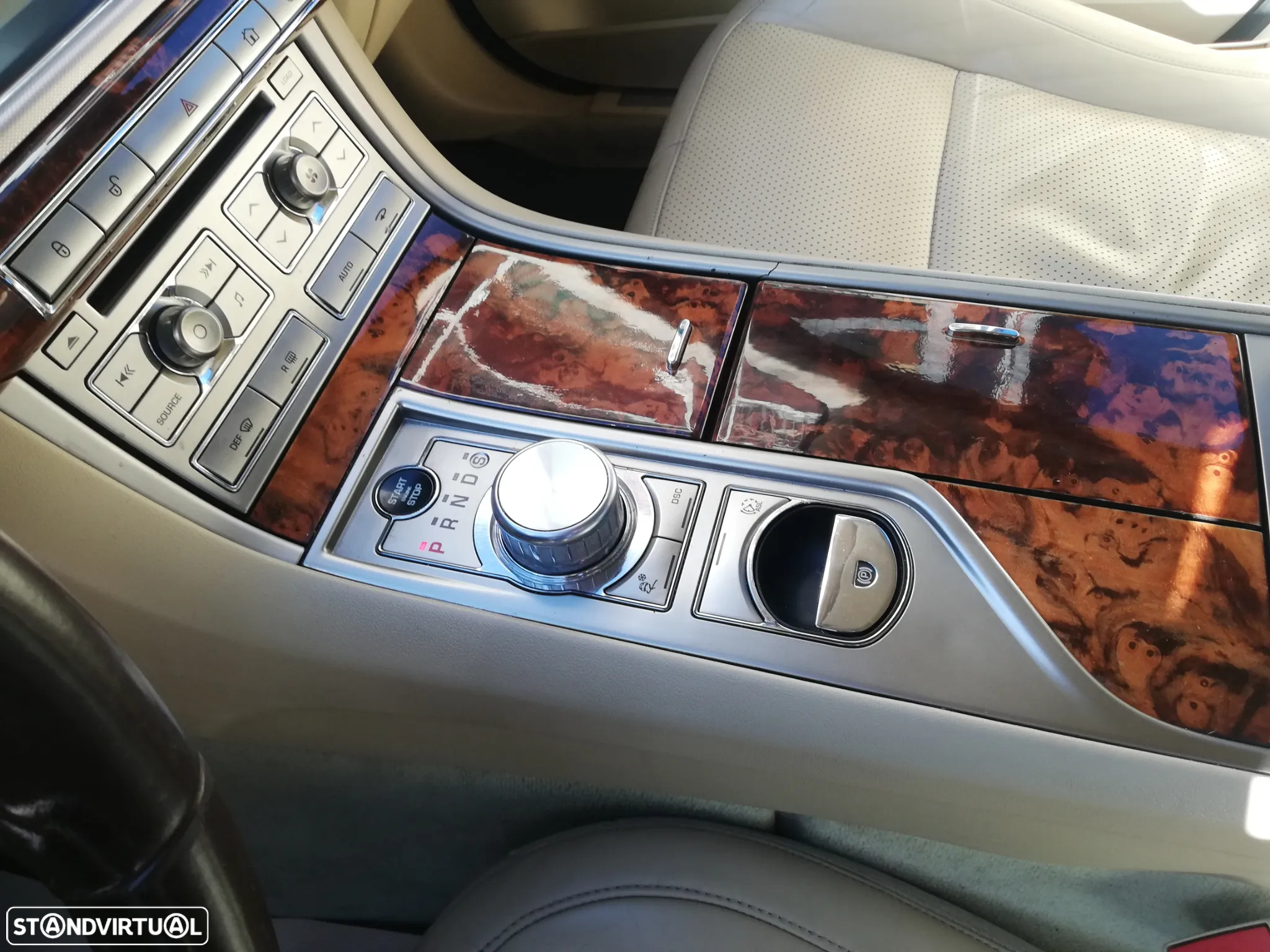 Jaguar XF 2.7 D V6 Premium Luxury - 13