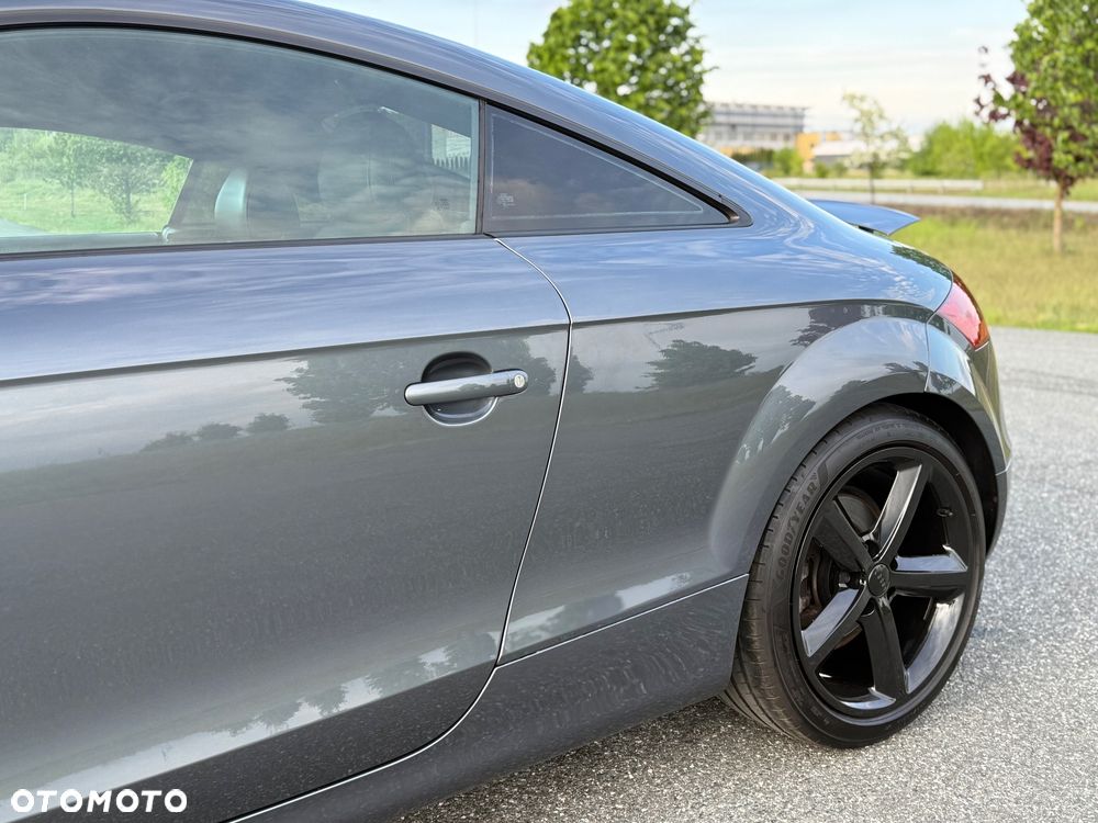 Audi TT Coupé - 12