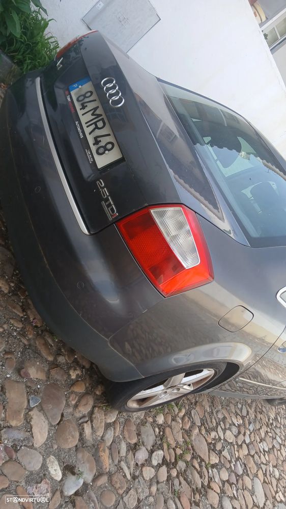 Audi A4 2.5 TDI quattro - 3