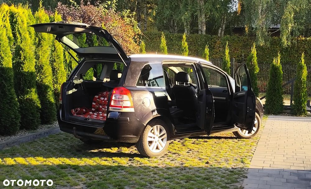 Opel Zafira - 12