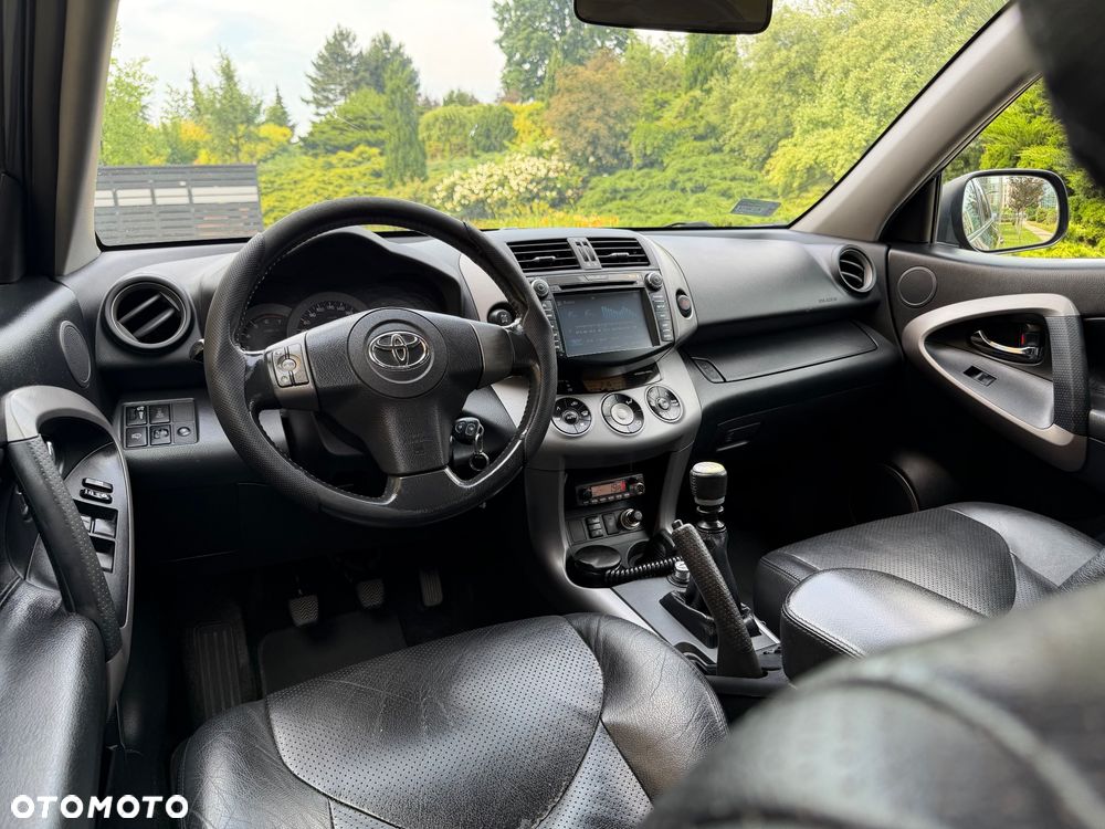 Toyota RAV4 2.2 D-4D Prestige - 30