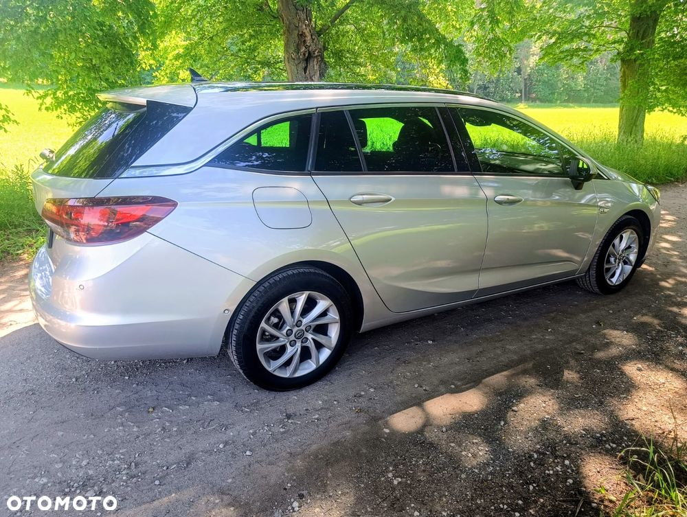 Opel Astra 1.2 Turbo Elegance - 11