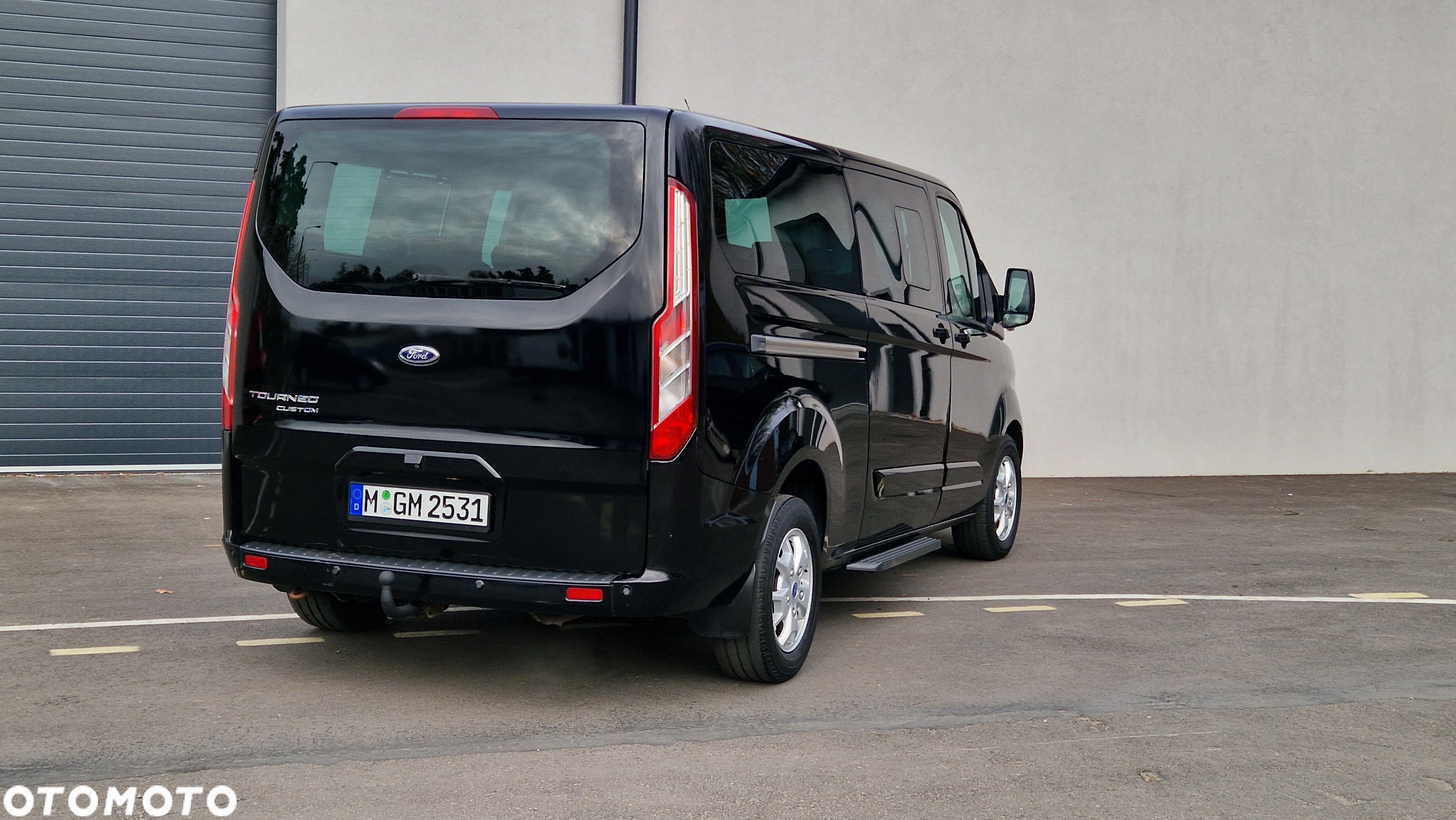 Ford Tourneo Custom 2.0 EcoBlue L2 Shuttle Bus Titanium - 11