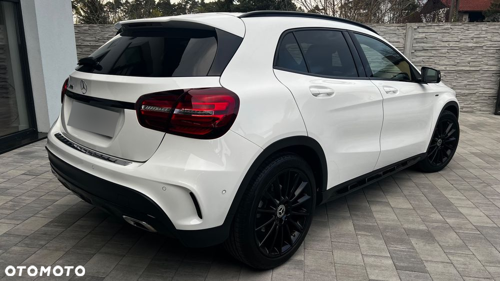 Mercedes-Benz GLA 200 7G-DCT AMG Line - 7