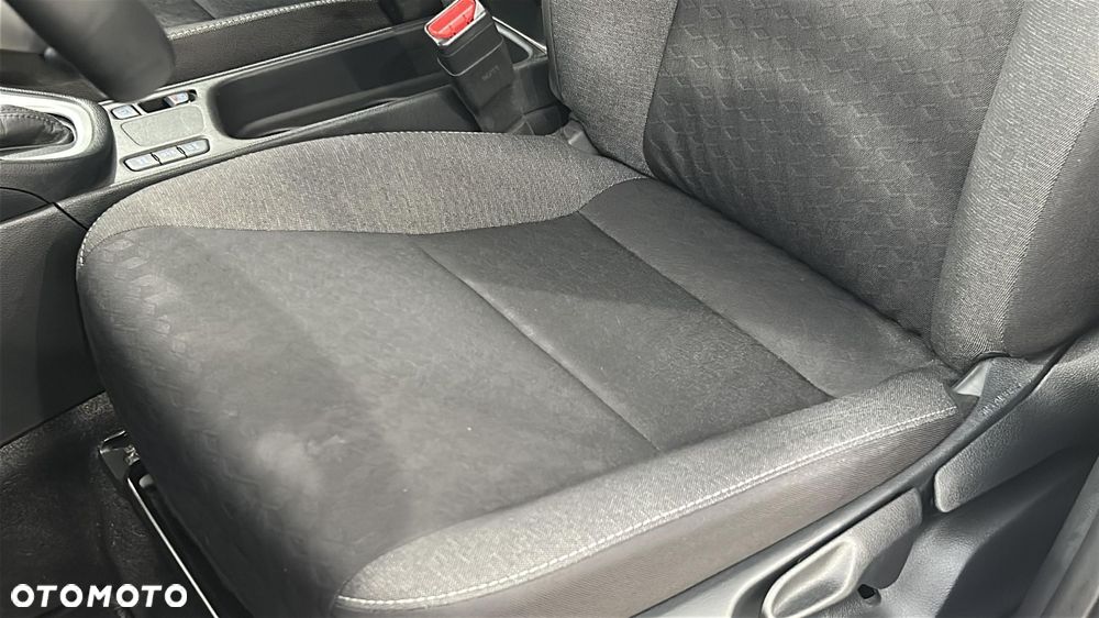 Toyota Yaris - 18