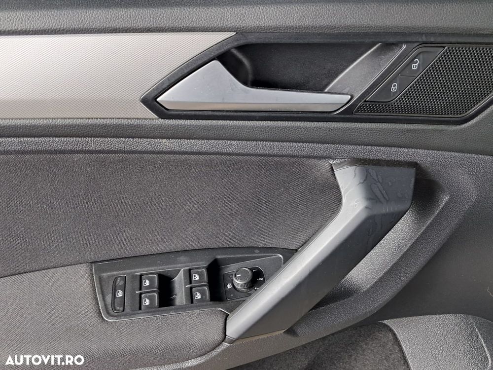 Volkswagen Tiguan - 10