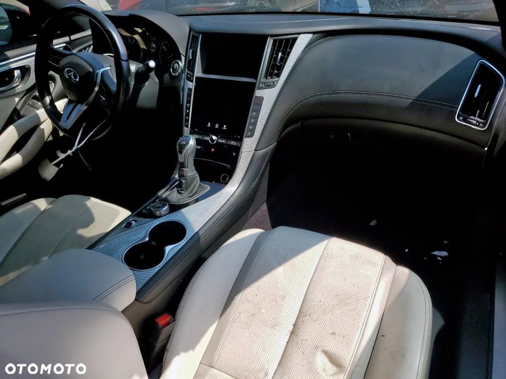 Infiniti Q60 - 8