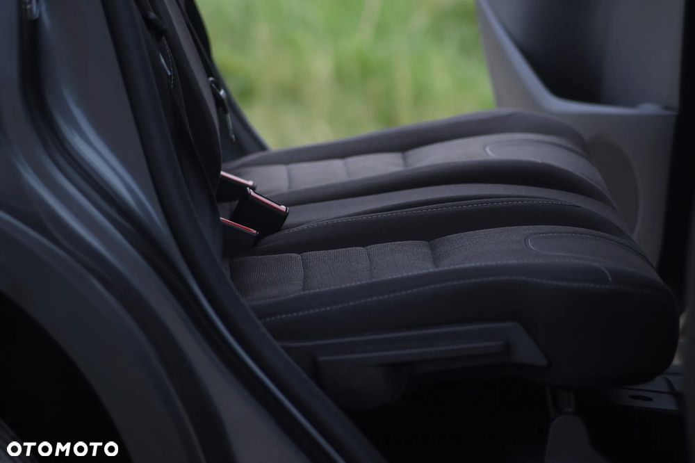 Ford Kuga - 2