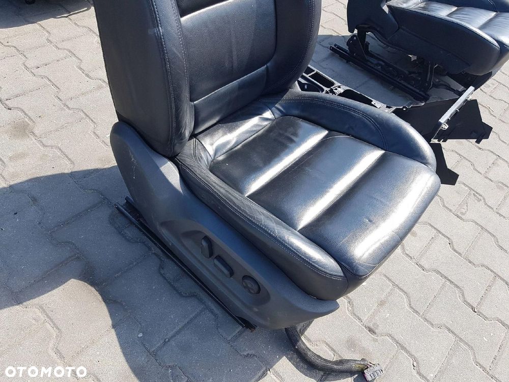 VW TIGUAN I 5N 06-15r FOTELE SKÓRZANE KANAPA KOMPLET - 5