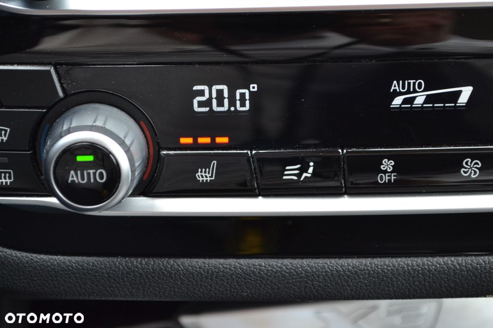 BMW X3 xDrive20i GPF Advantage - 10