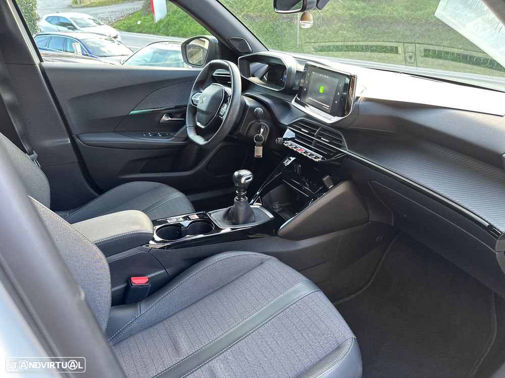 Peugeot 2008 1.2 PureTech Allure Pack - 21