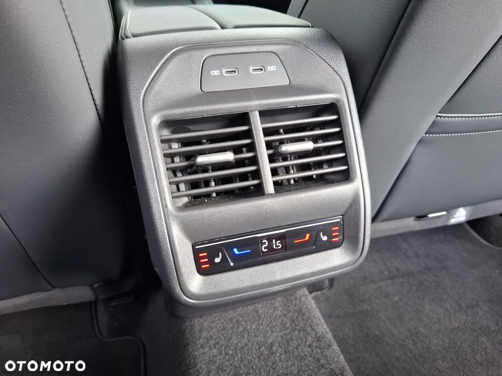 Volkswagen Passat Variant 2.0 TDI SCR Business Plus DSG - 36