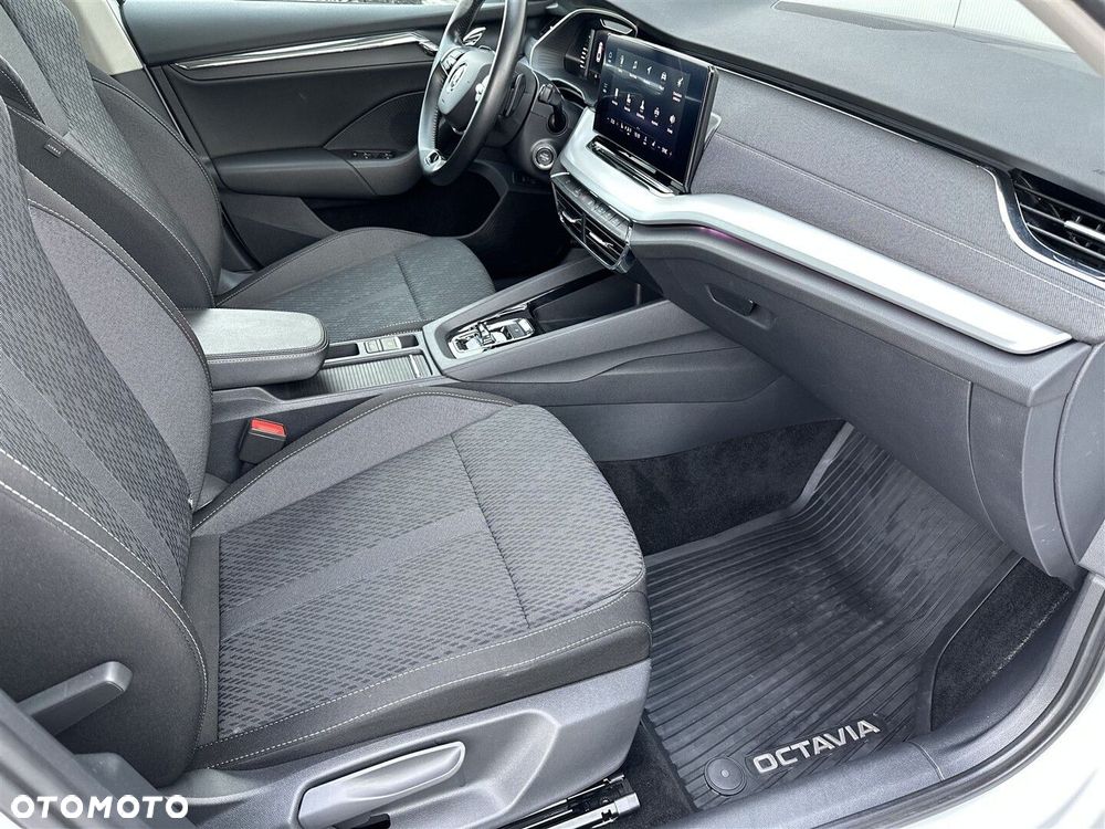 Skoda Octavia 2.0 TDI 4x4 Style DSG - 9