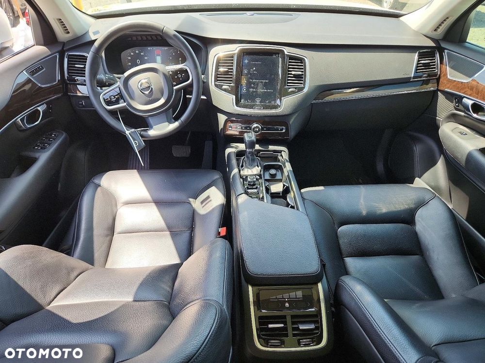 Volvo XC 90 - 8