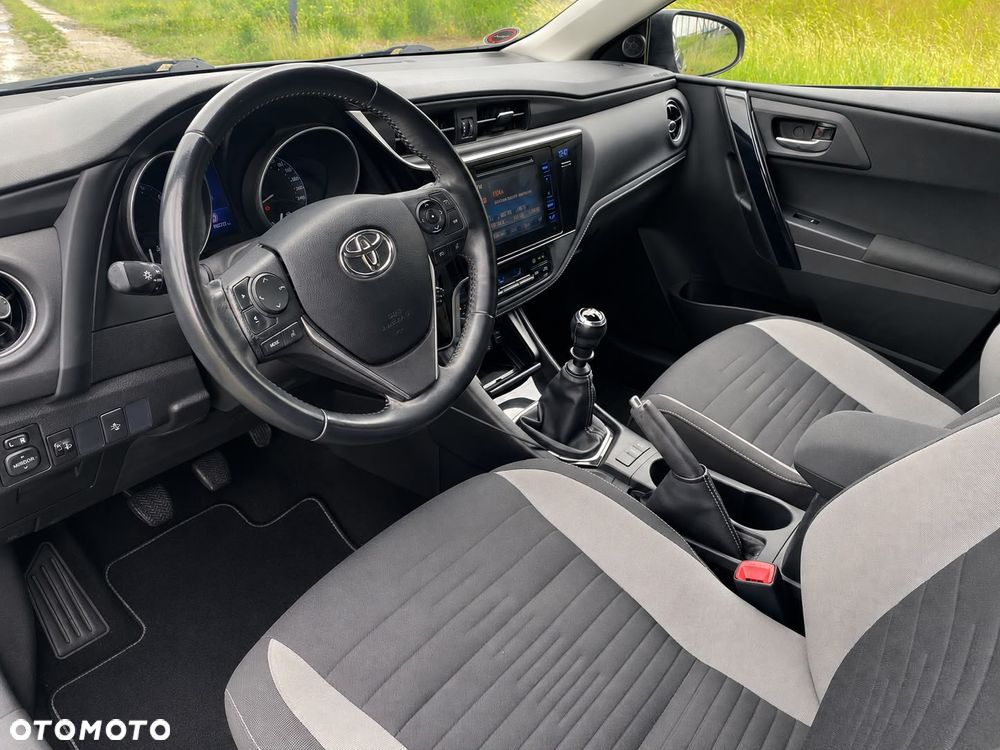 Toyota Auris 1.2 Turbo Edition S+ - 9