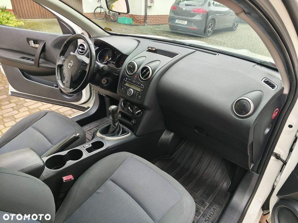 Nissan Qashqai 1.6 acenta - 19