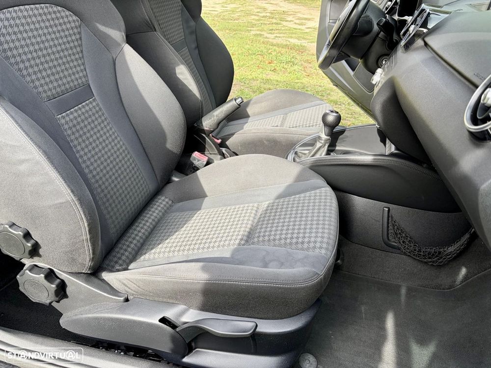 Audi A1 1.6 TDI S line edition - 12