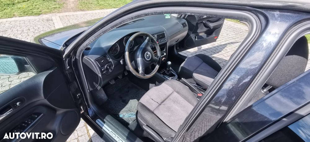 Volkswagen Golf - 16