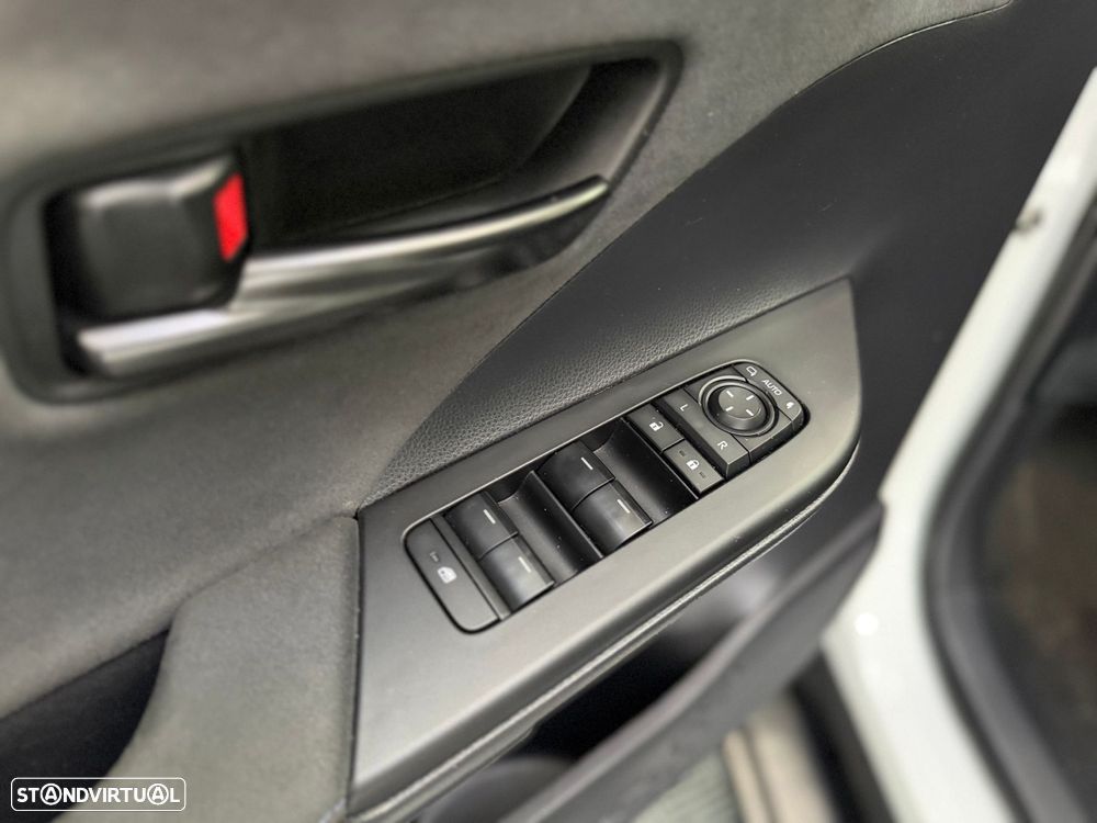 Toyota C-HR 1.8 Hybrid Square Collection - 25