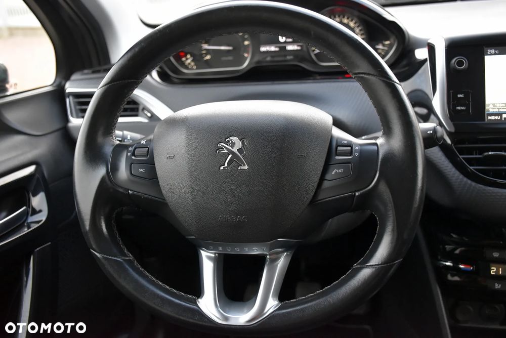 Peugeot 208 - 28