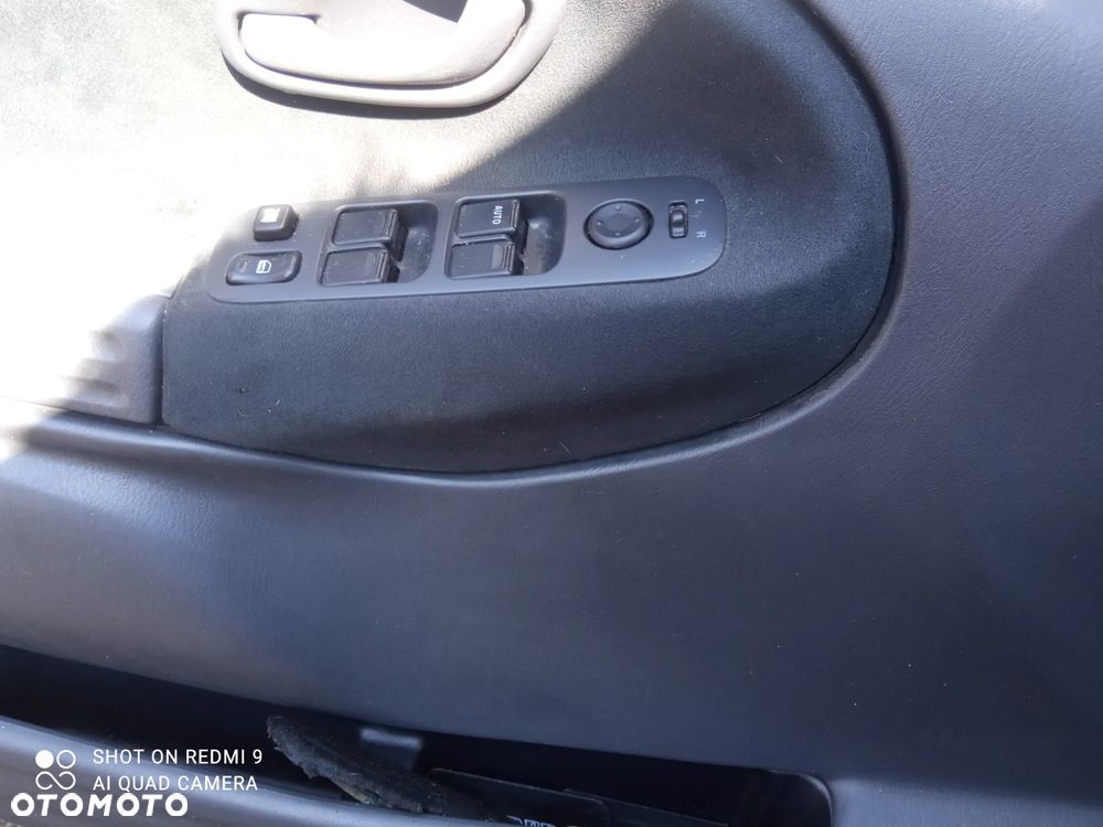 Suzuki Grand Vitara 2.0 - 15