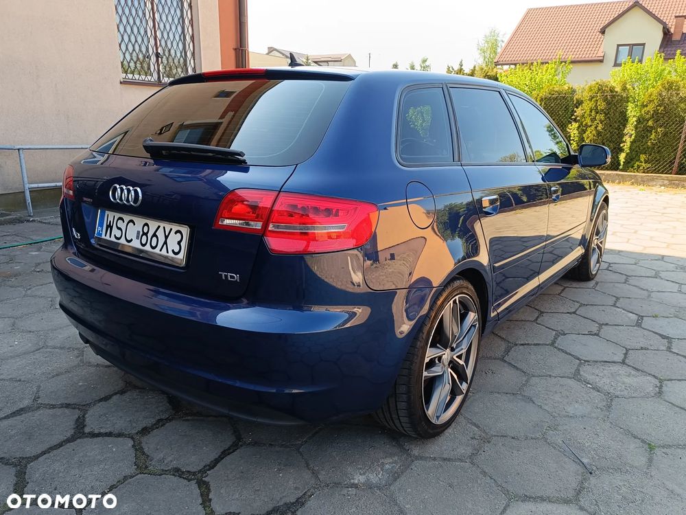 Audi A3 Sportback 1.6 TDI DPF Ambition - 10