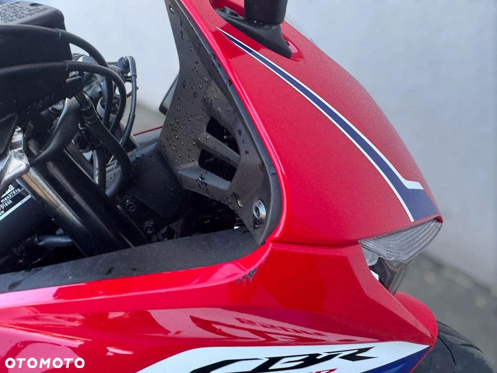 Honda CBR - 11