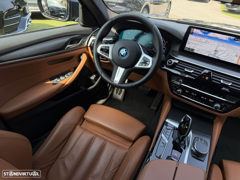 BMW 520 e Pack M — fotografia 24