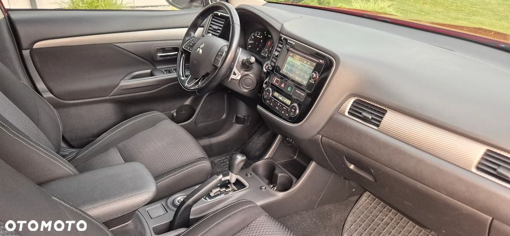 Mitsubishi Outlander 2.0 Intense + 4WD CVT - 23