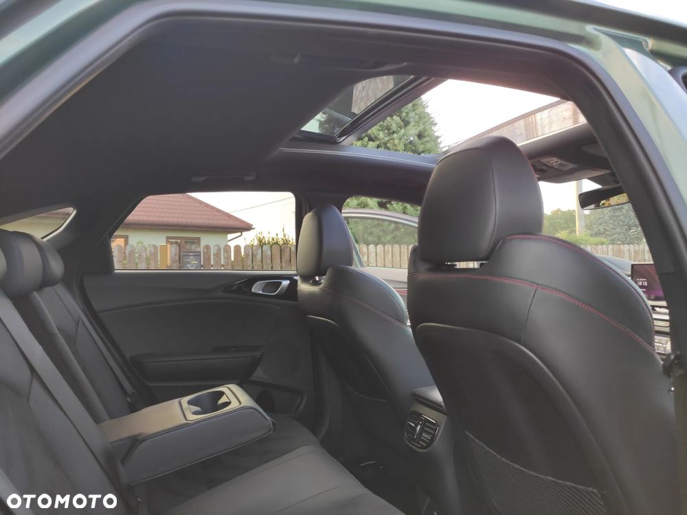 Kia ProCeed 1.6 T-GDI GT DCT - 25