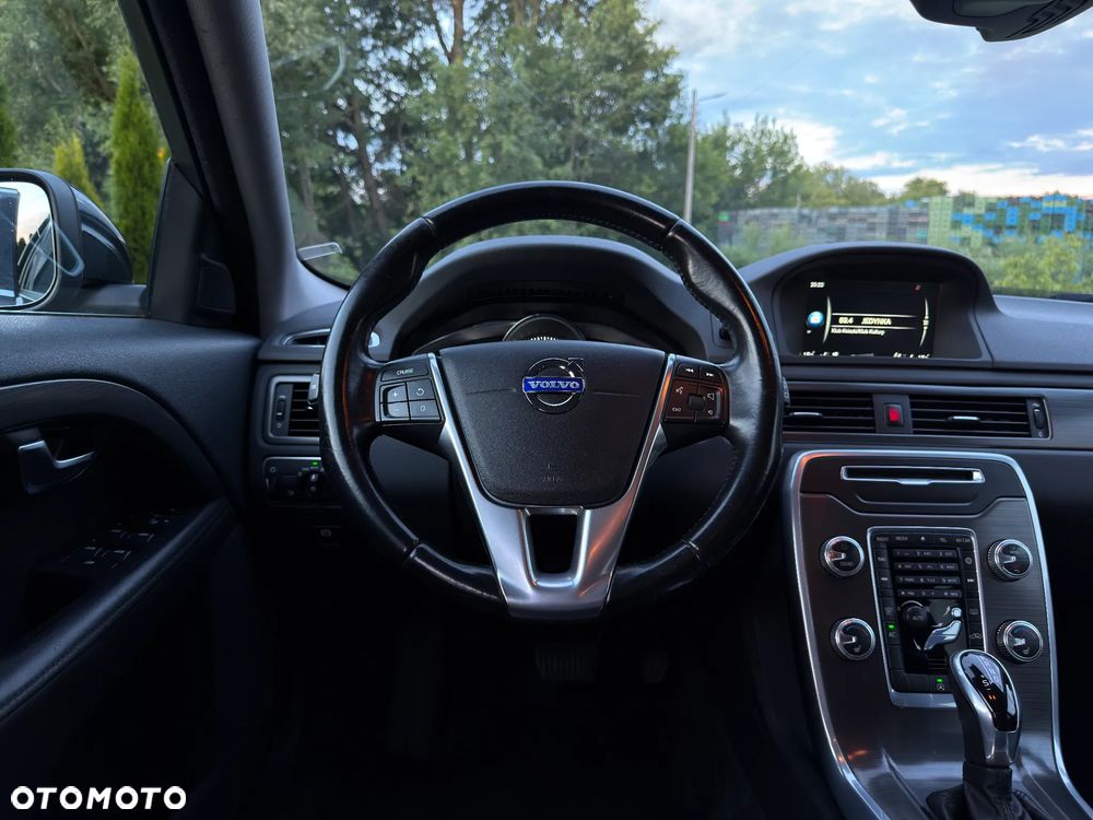 Volvo V70 D4 Geartronic Black Edition - 32