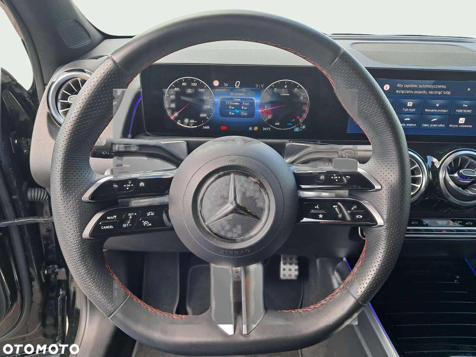 Mercedes-Benz GLB - 10