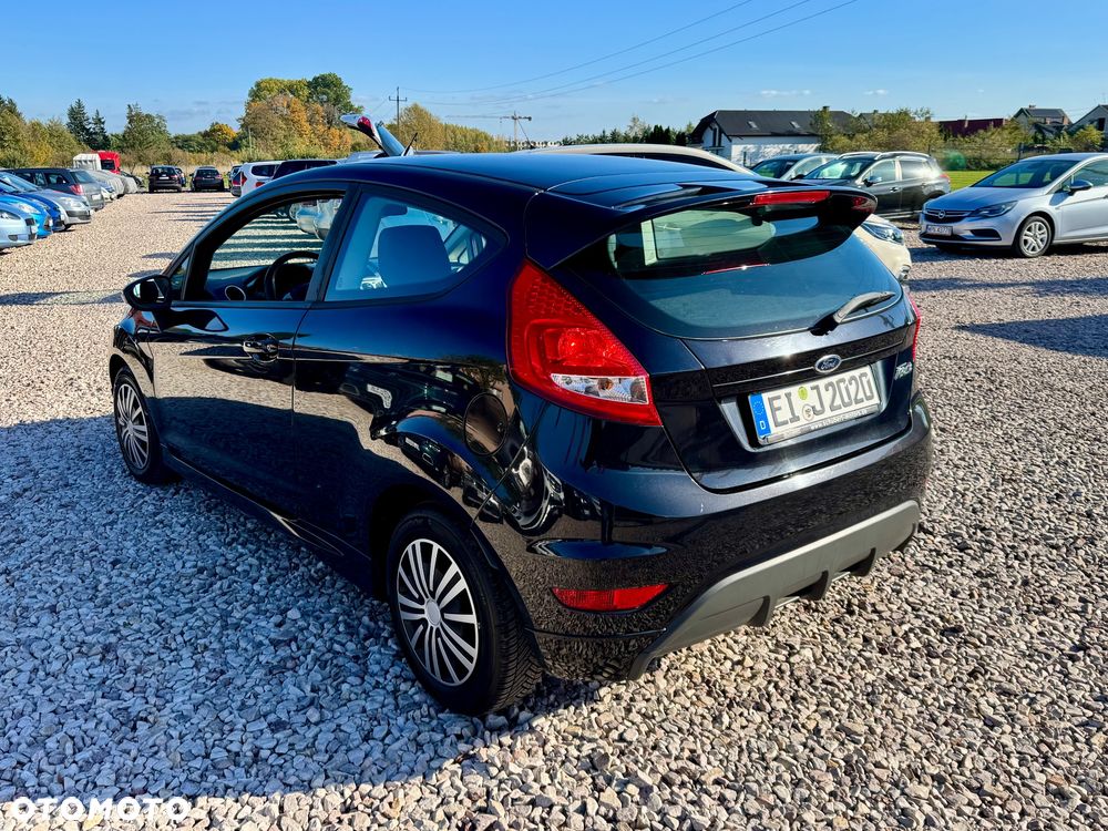 Ford Fiesta - 24