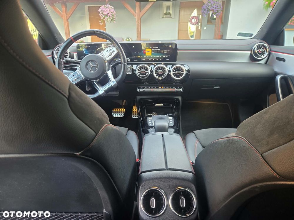 Mercedes-Benz CLA AMG 35 4-Matic 7G-DCT - 2