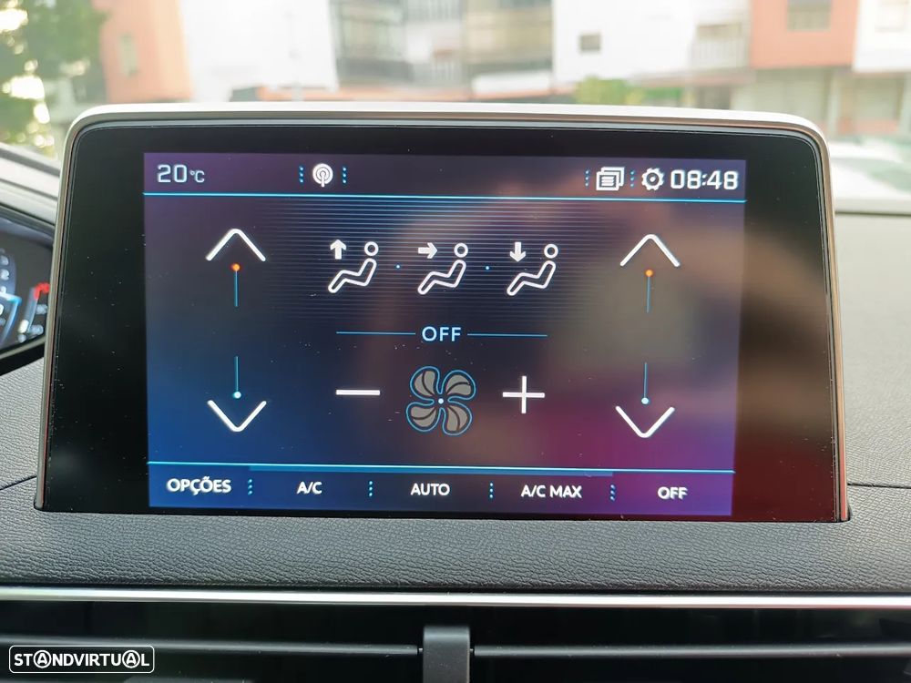 Peugeot 3008 1.2 PureTech Allure EAT8 - 44