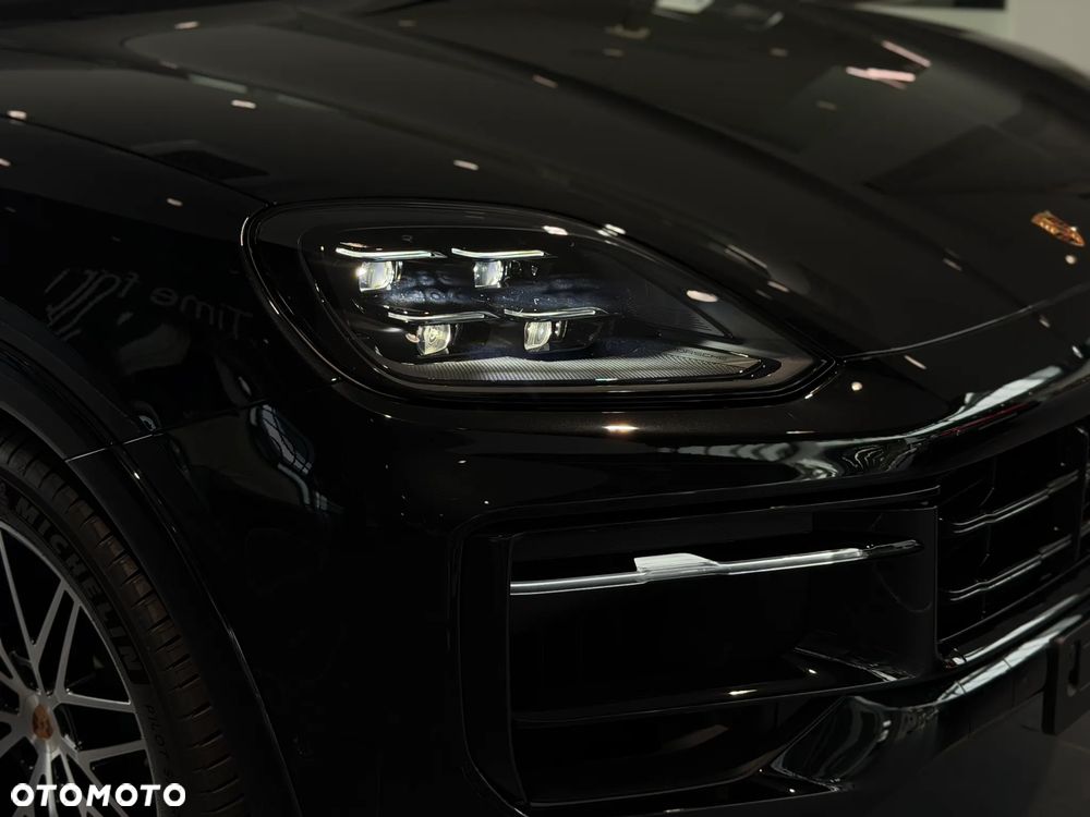 Porsche Cayenne Black Edition - 11