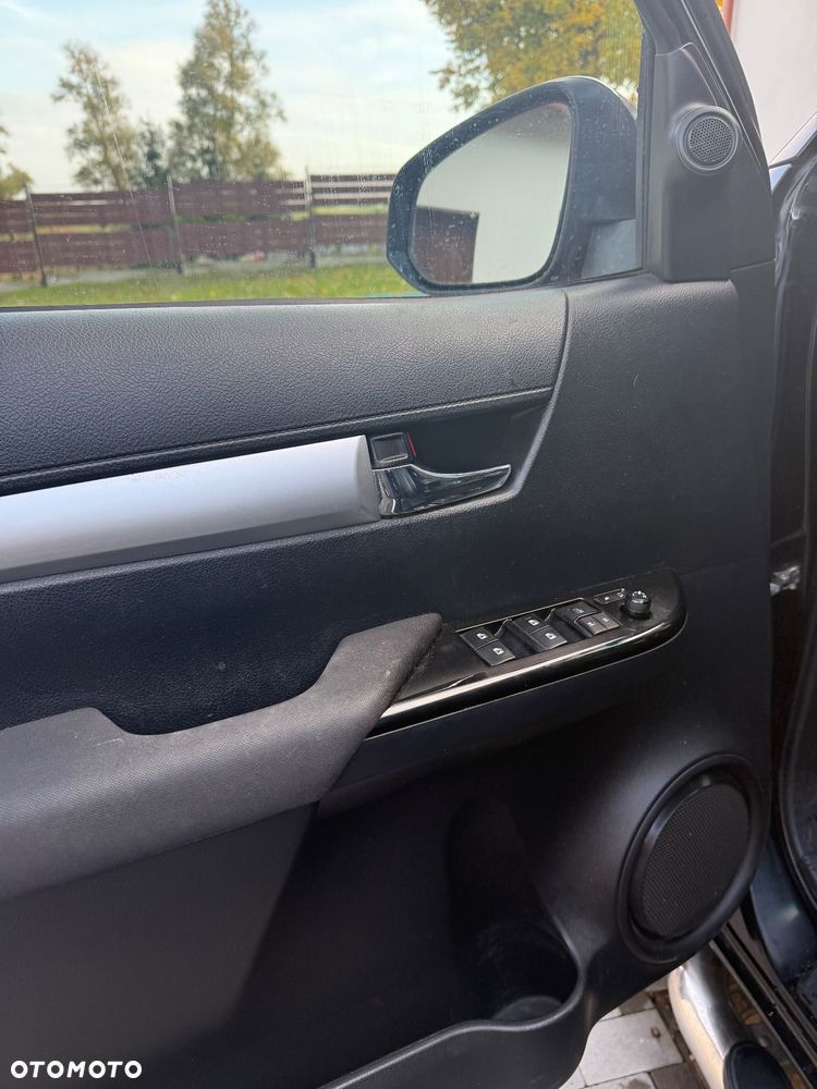 Toyota Hilux 2.4 D-4D Double Cab SR5 4x4 - 10