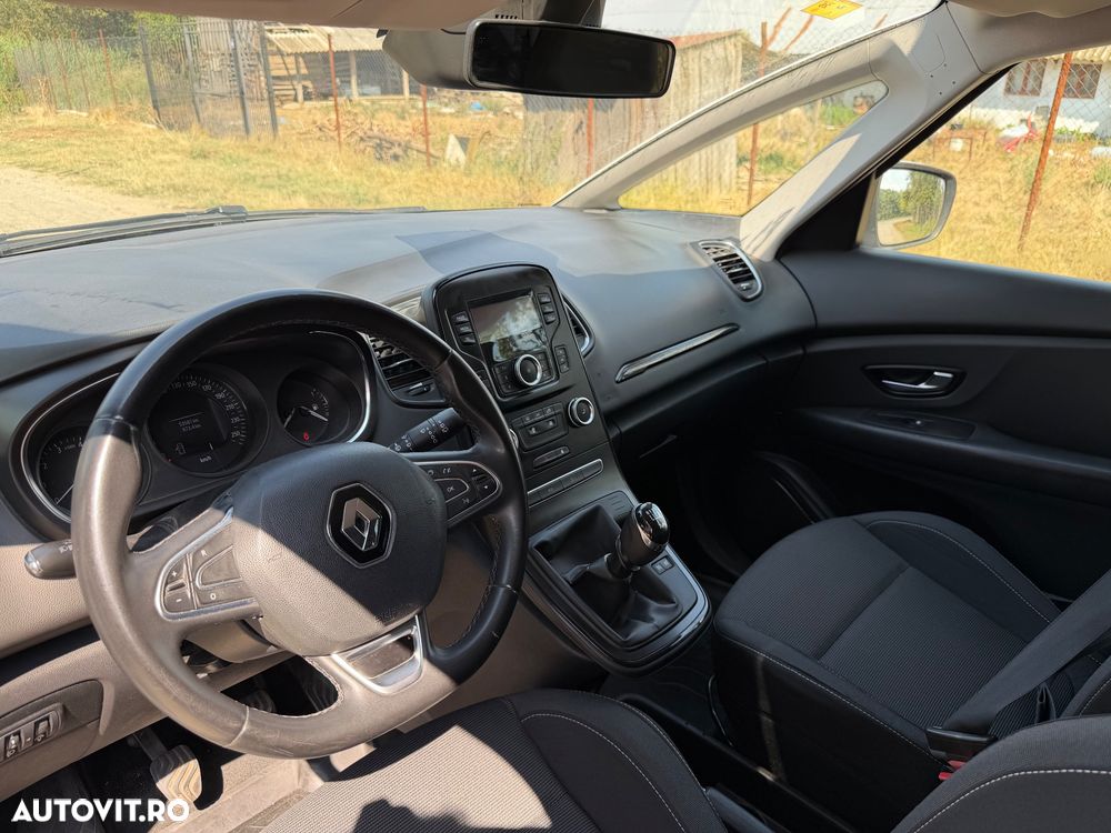 Renault Scenic - 10