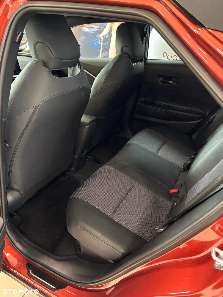 Toyota C-HR 2.0 PHEV Dynamic Force Executive - 10