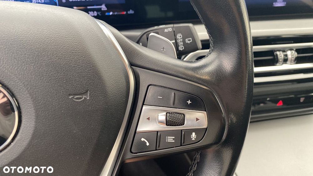 BMW Seria 3 318d mHEV - 21